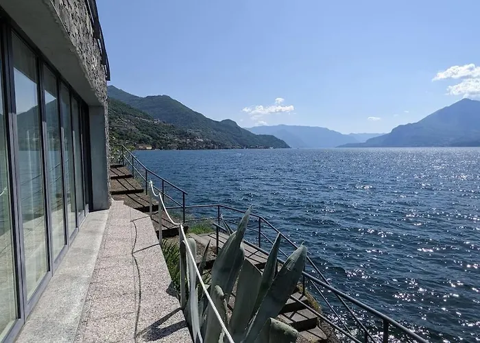 Nyaraló The House On The Shore