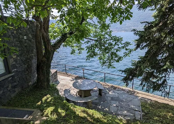 The House On The Shore Nyaraló *